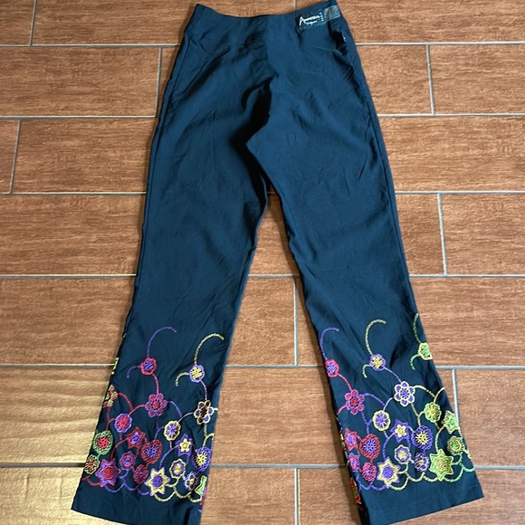 Amnesia Original Paris Pants - Picture 3 of 7